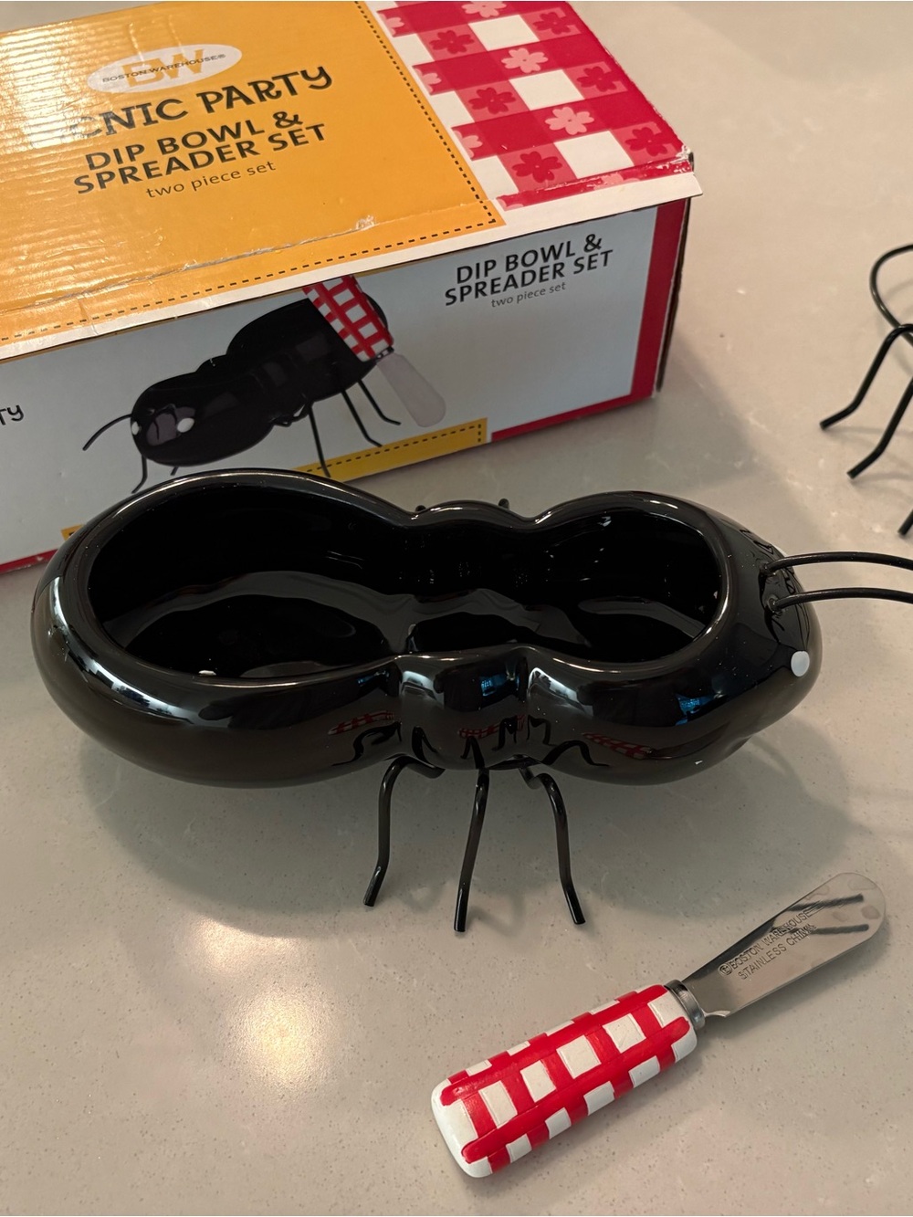 Black Ant Dip Bowl & Red Gingham Spreader Set